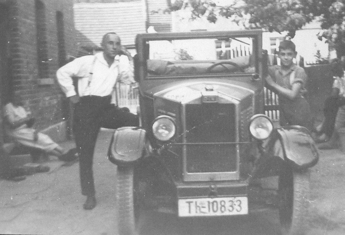 1933 - 1. Taxi